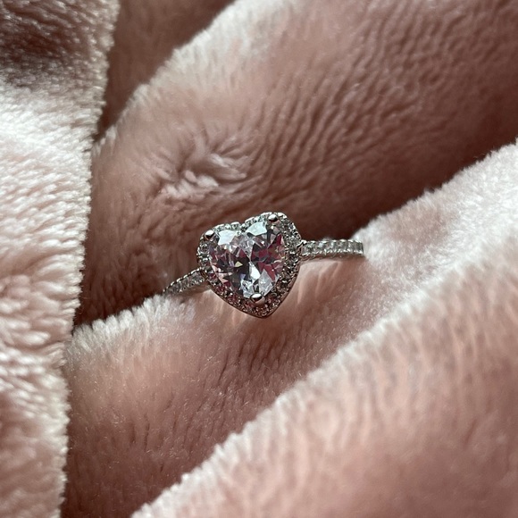 HeartRing S925Silver CubicZirconiaStoneElegantRing - Picture 8 of 8